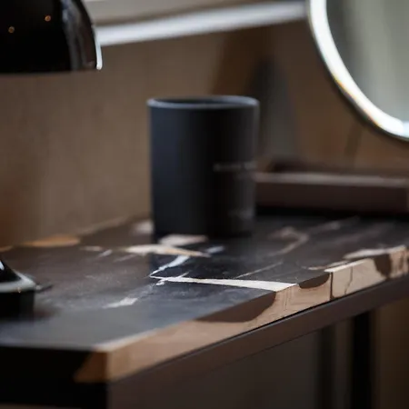 9 Kings, Hudson Quarters- Free Parking