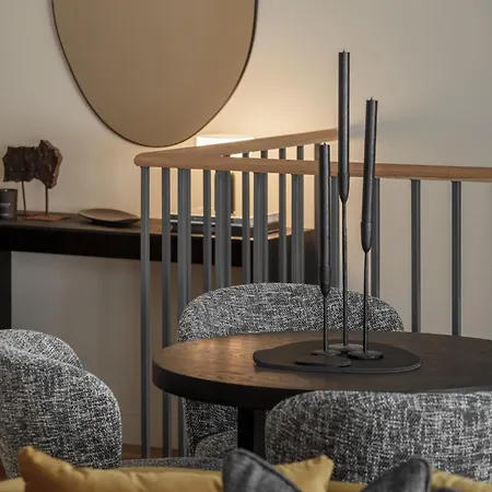 9 Kings, Hudson Quarters- Free Parking *